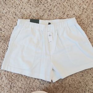 BRAND NEW W TAGS Banana Republic white linen shorts, small